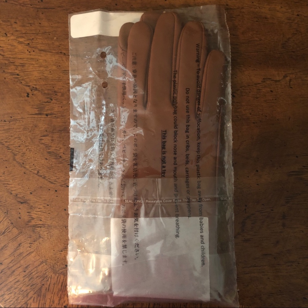 NEW Coach Saddle Leather Tech Gloves with Touch Sensitive Technology Size 7 1/2 - Picture 9 of 11